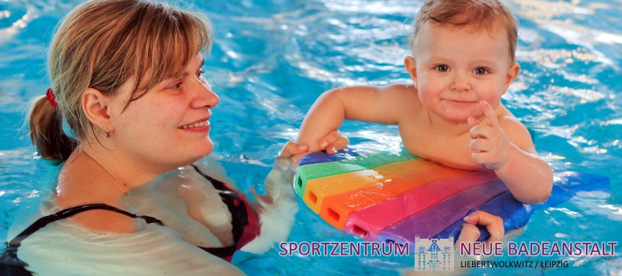 Elter-Kind-Schwimmen in Leipzig